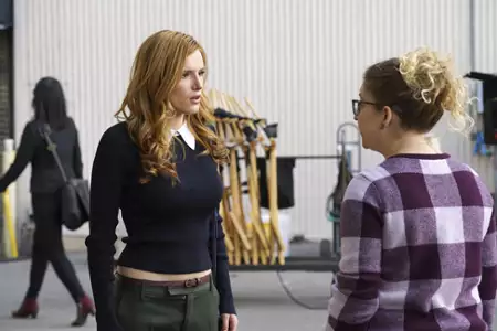 Famous in Love - galeria zdjęć - filmweb