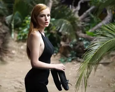 Famous in Love - galeria zdjęć - filmweb