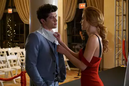 Famous in Love - galeria zdjęć - filmweb