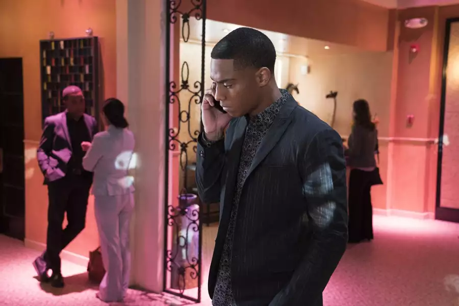 Famous in Love - galeria zdjęć - filmweb
