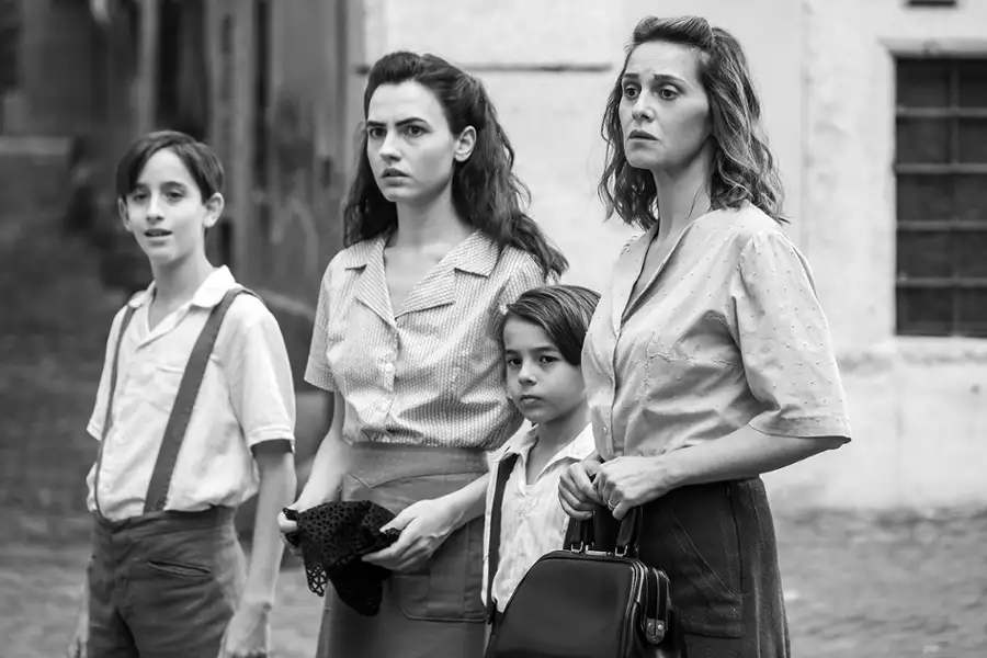 Jutro będzie nasze - galeria zdjęć - filmweb