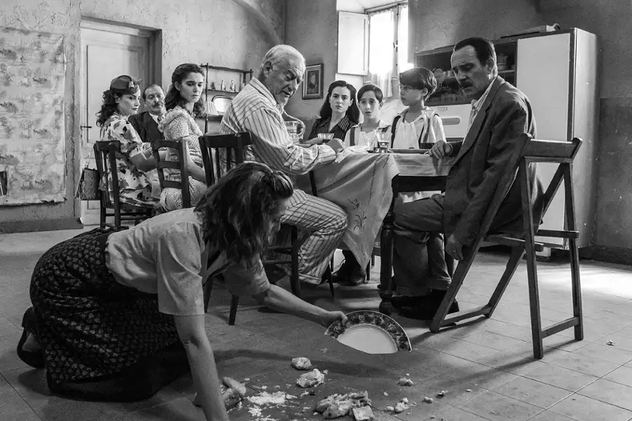 Jutro będzie nasze - galeria zdjęć - filmweb
