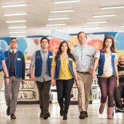 Superstore - galeria zdjęć - filmweb