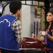 Superstore - galeria zdjęć - filmweb