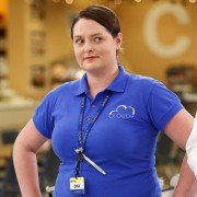 Superstore - galeria zdjęć - filmweb