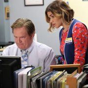 Superstore - galeria zdjęć - filmweb