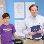 Superstore - galeria zdjęć - filmweb