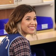 Superstore - galeria zdjęć - filmweb