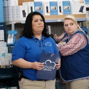 Superstore - galeria zdjęć - filmweb