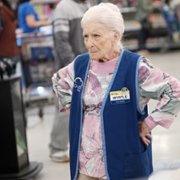 Superstore - galeria zdjęć - filmweb