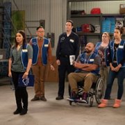 Superstore - galeria zdjęć - filmweb