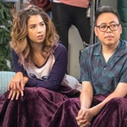 Superstore - galeria zdjęć - filmweb