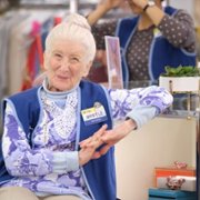 Superstore - galeria zdjęć - filmweb