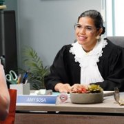 Superstore - galeria zdjęć - filmweb