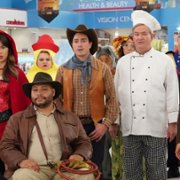 Superstore - galeria zdjęć - filmweb