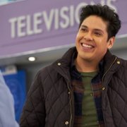 Superstore - galeria zdjęć - filmweb