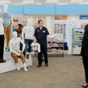 Superstore - galeria zdjęć - filmweb