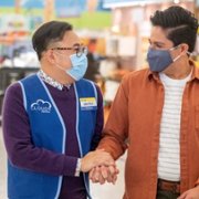 Superstore - galeria zdjęć - filmweb