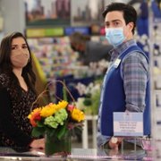 Superstore - galeria zdjęć - filmweb