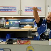 Superstore - galeria zdjęć - filmweb