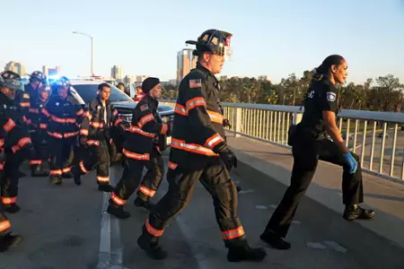 9-1-1: Teksas - galeria zdjęć - filmweb