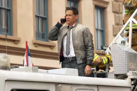 9-1-1: Teksas - galeria zdjęć - filmweb