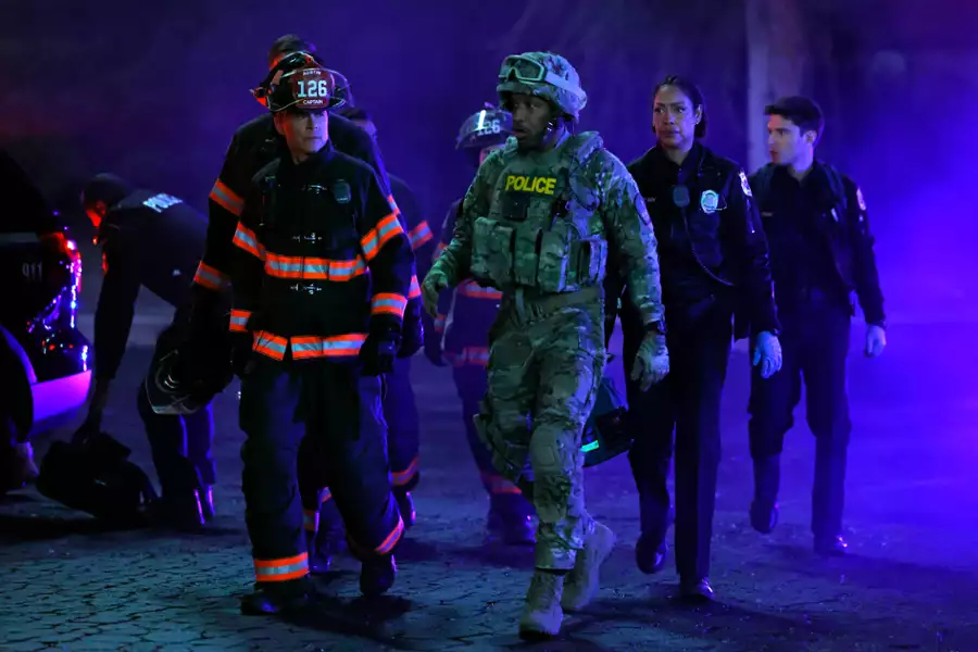 9-1-1: Teksas - galeria zdjęć - filmweb