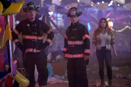 9-1-1: Teksas - galeria zdjęć - filmweb