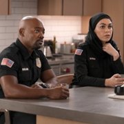 9-1-1: Lone Star - galeria zdjęć - filmweb