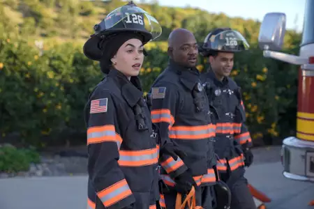 9-1-1: Teksas - galeria zdjęć - filmweb