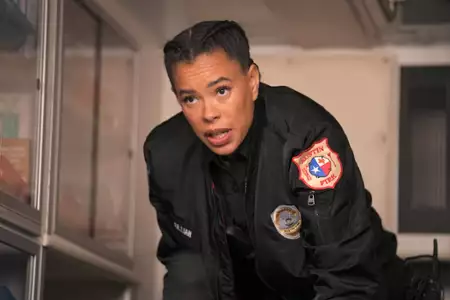 9-1-1: Teksas - galeria zdjęć - filmweb
