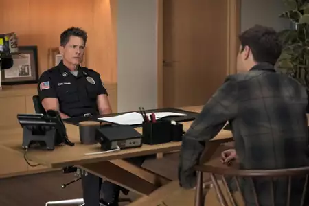 9-1-1: Teksas - galeria zdjęć - filmweb