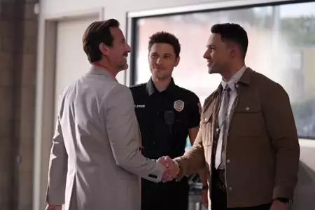 9-1-1: Teksas - galeria zdjęć - filmweb