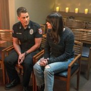9-1-1: Lone Star - galeria zdjęć - filmweb