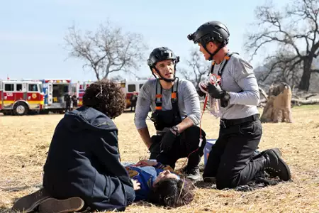 9-1-1: Teksas - galeria zdjęć - filmweb