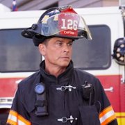9-1-1: Lone Star - galeria zdjęć - filmweb