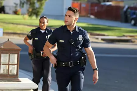 9-1-1: Teksas - galeria zdjęć - filmweb