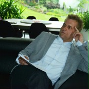 Holl&oacute;s