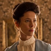 Rebecca Hall w Potwory