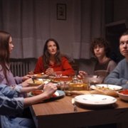 Toni i rodzina - galeria zdjęć - filmweb