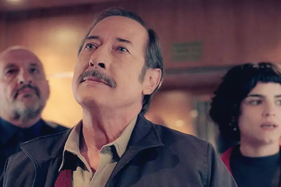 Szara eminencja - galeria zdjęć - filmweb