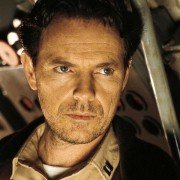 Below - galeria zdjęć - filmweb