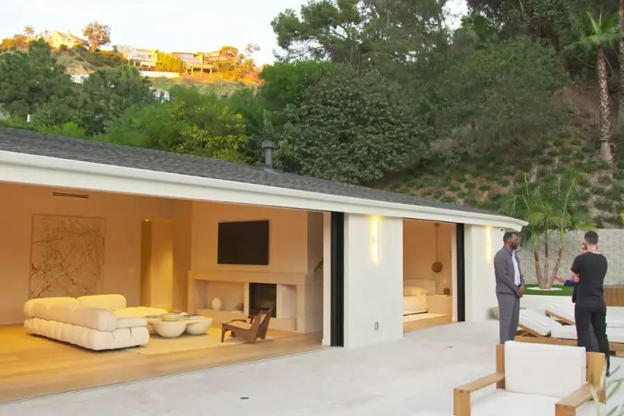 Buying Beverly Hills - galeria zdjęć - filmweb