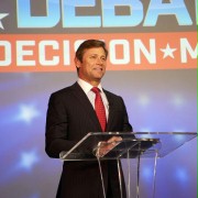Gubernator Charlie Lang