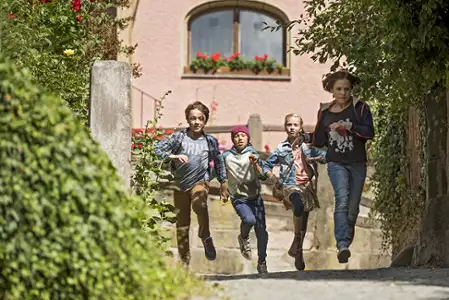 Fünf Freunde und das Tal der Dinosaurier - galeria zdjęć - filmweb