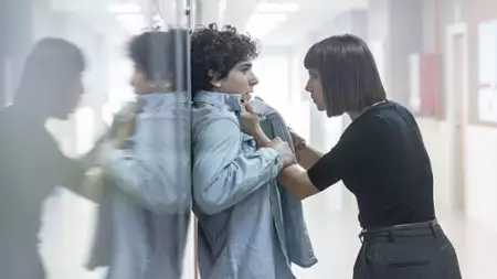 Niewidzialny - galeria zdjęć - filmweb