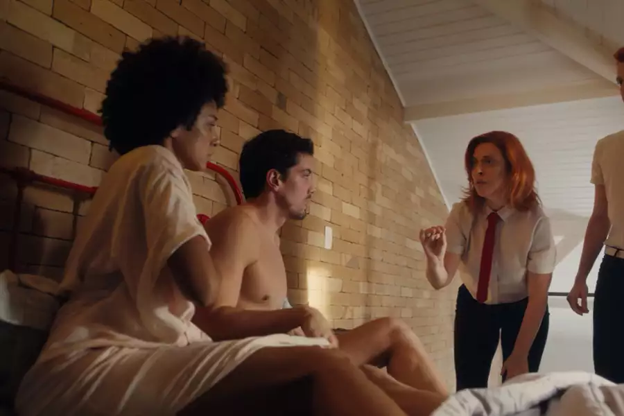 Nobody's Looking - galeria zdjęć - filmweb