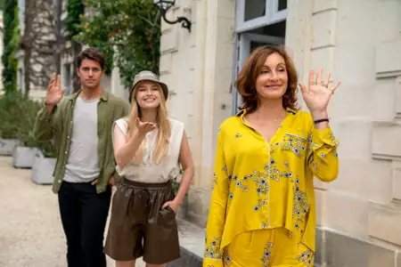Emily w Paryżu - galeria zdjęć - filmweb