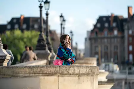 Emily w Paryżu - galeria zdjęć - filmweb