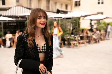 Emily w Paryżu - galeria zdjęć - filmweb